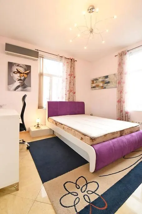 Inb Iconic Spot Apartment Sofia